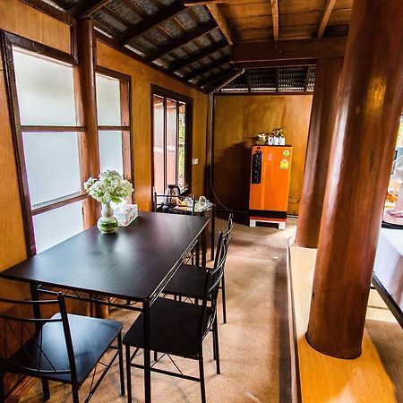 Golden Teak Homestay Mae Rim Ngoại thất bức ảnh