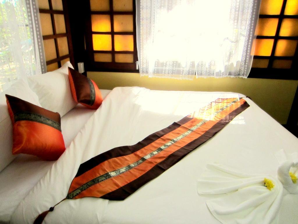 Golden Teak Homestay Mae Rim Ngoại thất bức ảnh