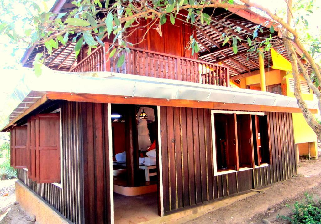 Golden Teak Homestay Mae Rim Ngoại thất bức ảnh