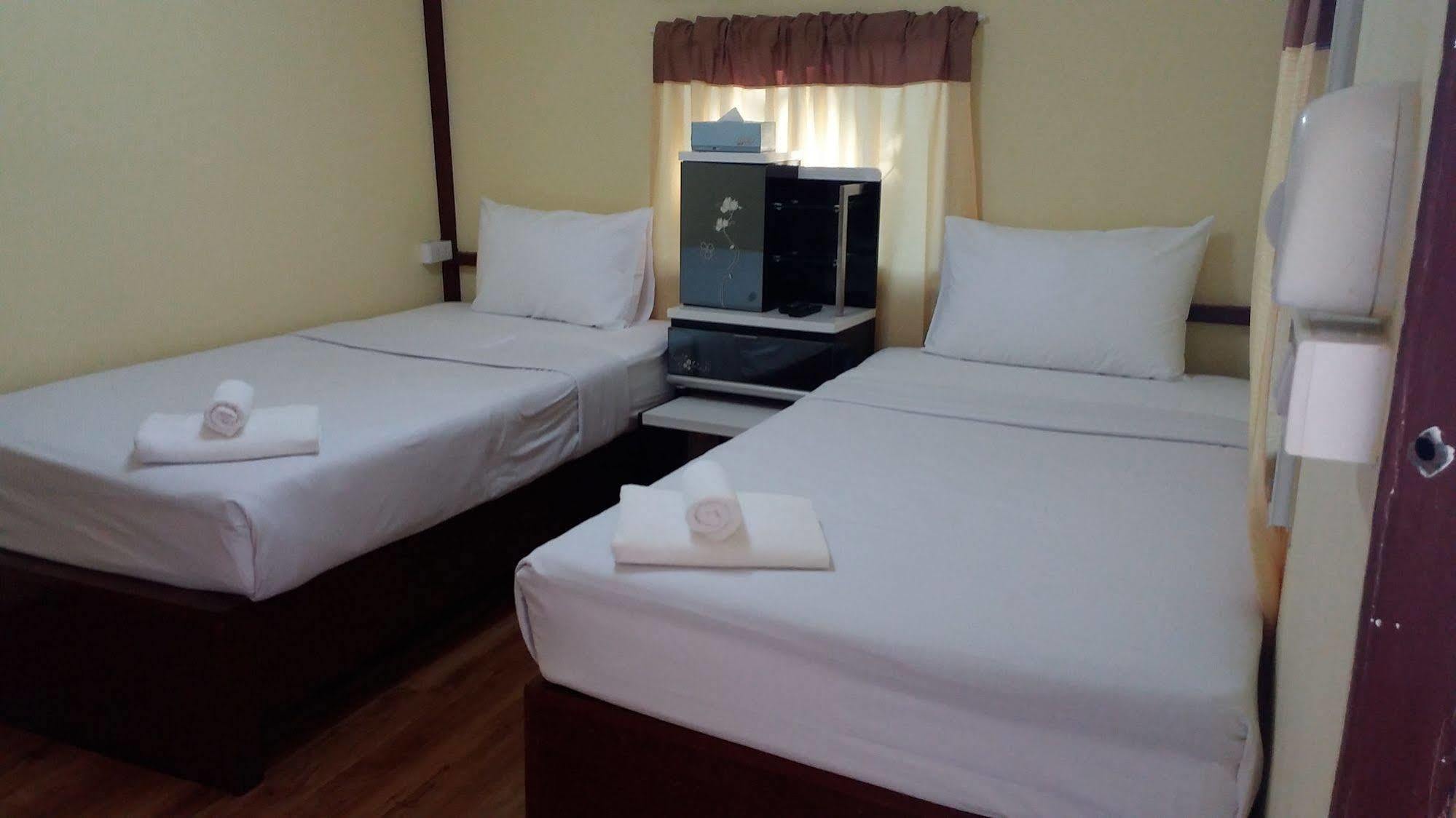 Golden Teak Homestay Mae Rim Ngoại thất bức ảnh