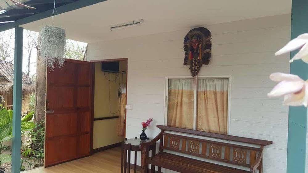 Golden Teak Homestay Mae Rim Ngoại thất bức ảnh